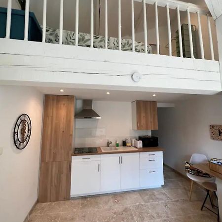 Duplex A 2 Pas De La Vielle Ville D Awinion Zewnętrze zdjęcie