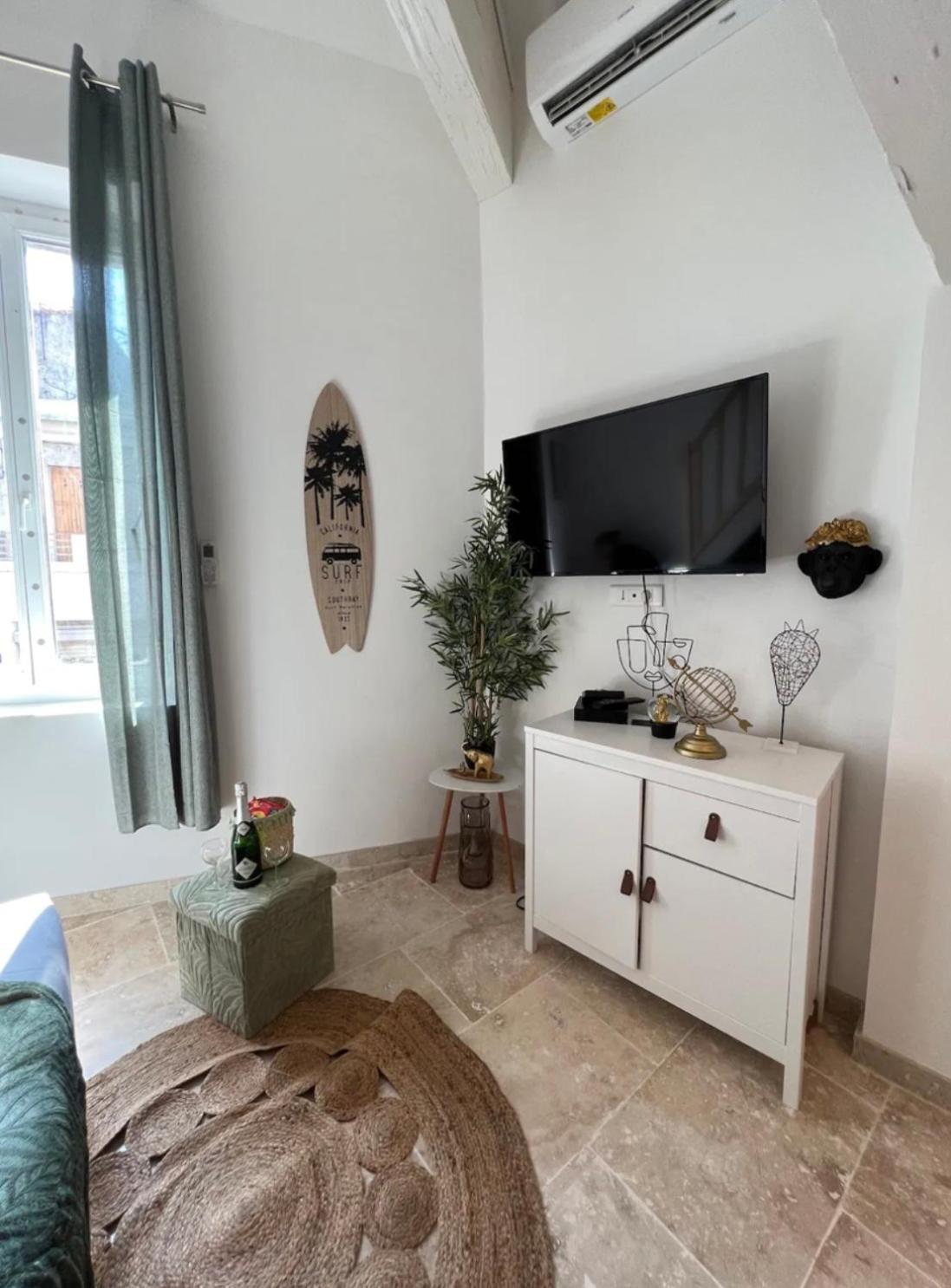 Duplex A 2 Pas De La Vielle Ville D Awinion Zewnętrze zdjęcie