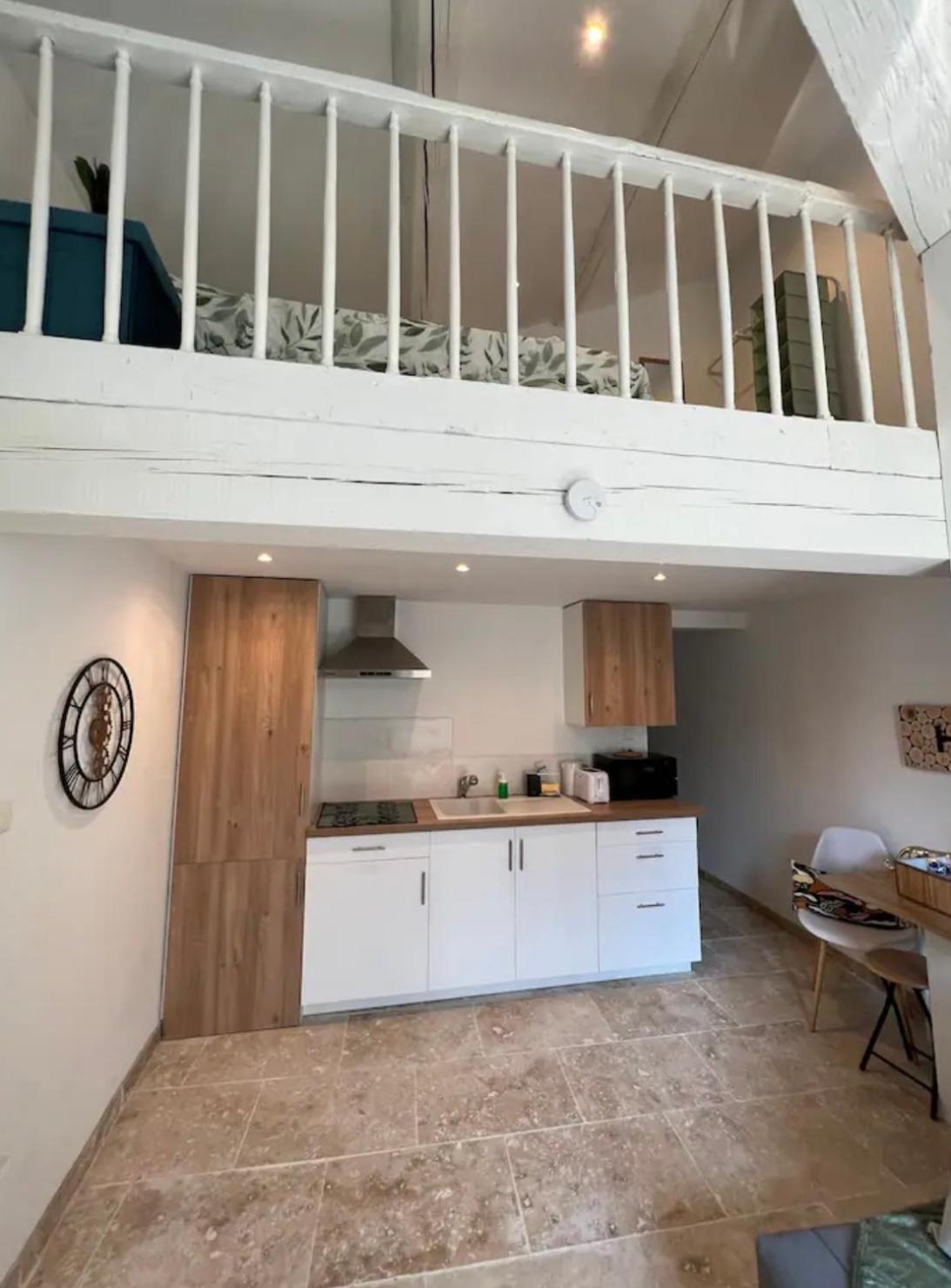 Duplex A 2 Pas De La Vielle Ville D Awinion Zewnętrze zdjęcie